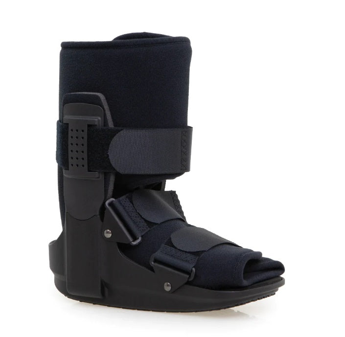 Victor Moonboot 3.0 Short & Tall deal,fractures,issues,lower leg soft tissue injuries,moonboot,post-operative recovery,Sale,severe ankle sprains,stable fractures,VICTOR MOONBOOT