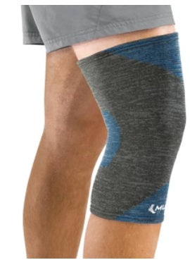Mueller Fir 4-way Stretch Knee Support 360° targeted compression,4-Way Stretch Premium Knit Knee Suppor,breathable stretch fabric,improve recovery time,issues,reflects your own body heat,Thermo Reactive Technology fabric